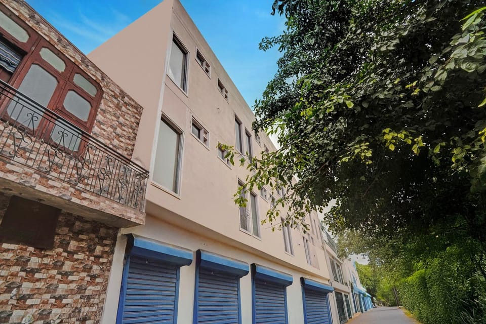 Facade/entrance