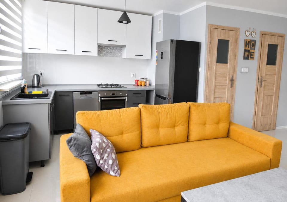 Living room, Seating area, kitchen