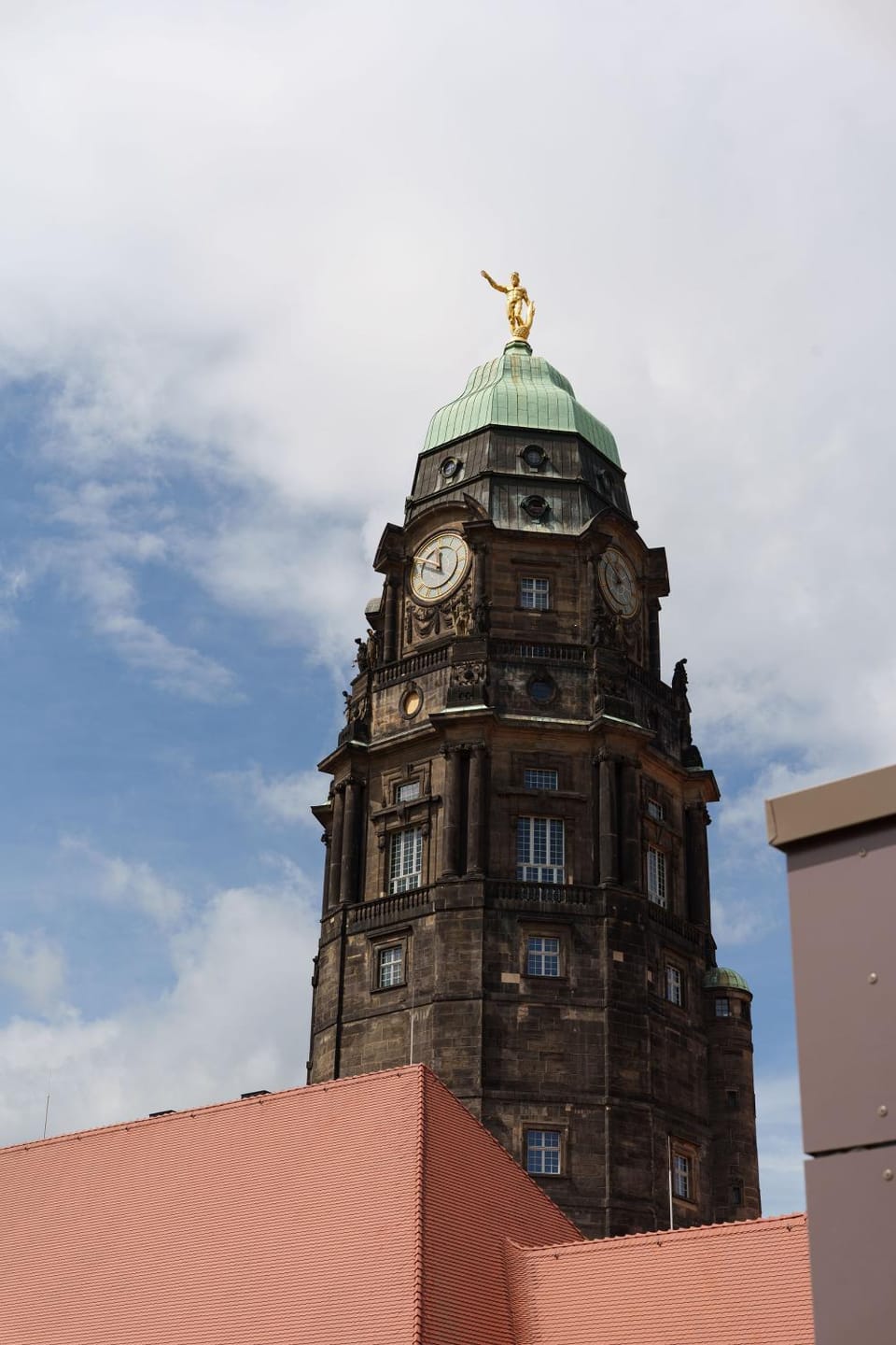 Day, Landmark view