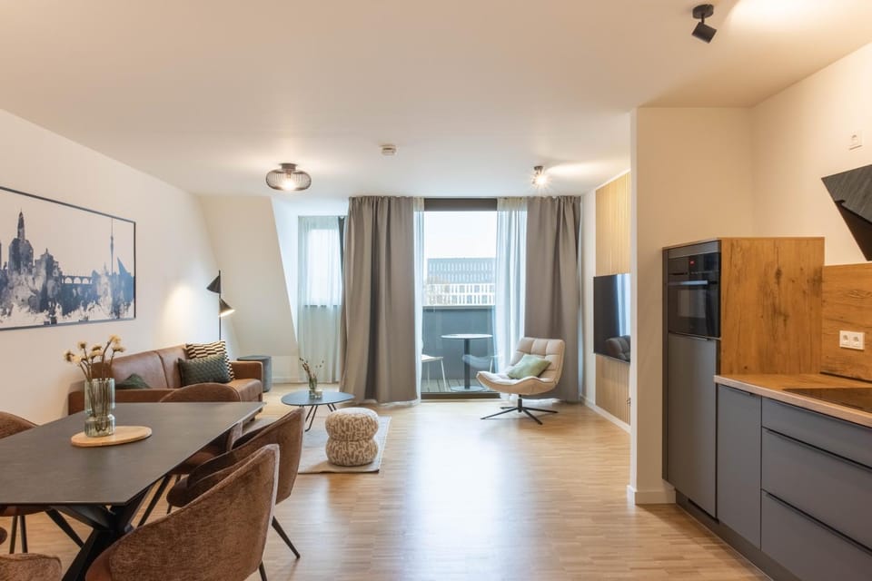 View (from property/room), Balcony/Terrace, Kitchen or kitchenette, Living room, Dining area