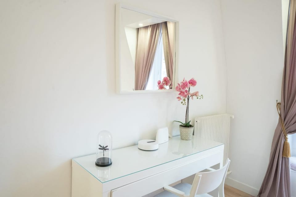Studio parisien face metro Pigalle - Paris 9 - 2p Apartment in Paris