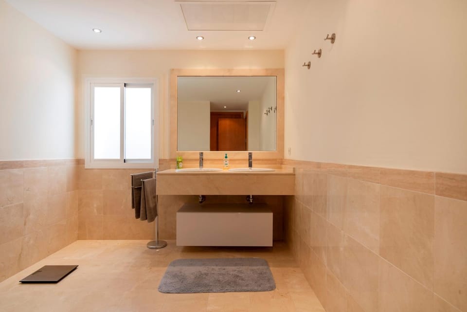 Bathroom, Other, towels
