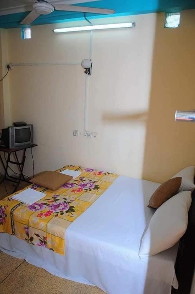 Manimalar guest Bed and Breakfast in Colombo