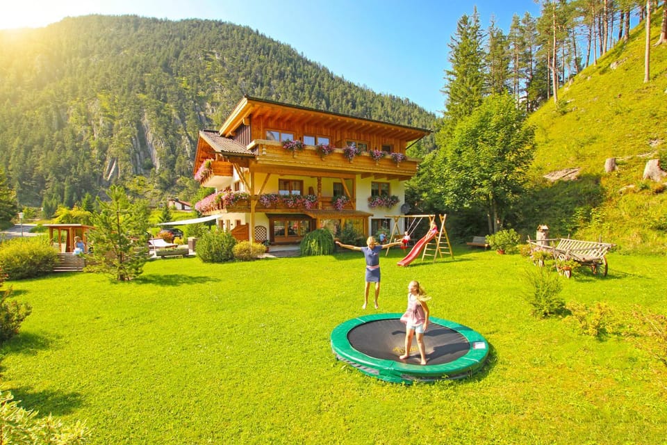 Property building, Facade/entrance, Summer, Children play ground, Children play ground, Garden, Sports