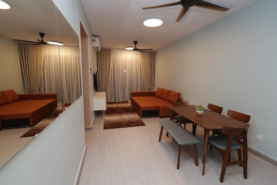 Living room, Dining area