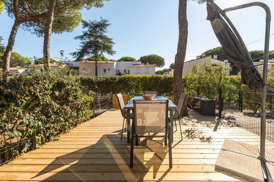 Eleuthera Sun Quiet ground-floor apartment with terrace and pool nearby House in Agde