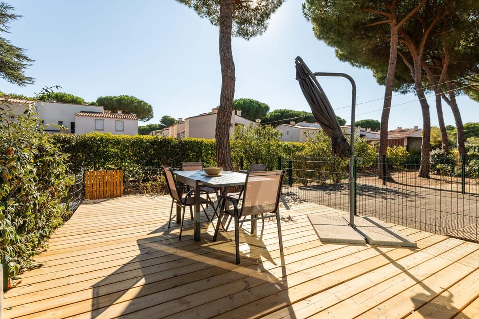 Eleuthera Sun Quiet ground-floor apartment with terrace and pool nearby House in Agde