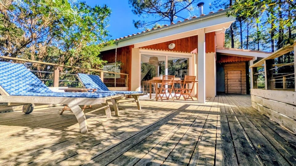 Property building, Patio, Balcony/Terrace