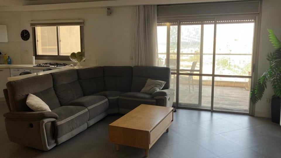 Appartement Marina d'Ashdod superbe vue mer Apartment in South District