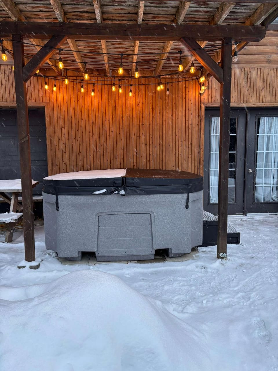 Comfort & Nature with Sauna & Spa - Karibu Chalet in Saint-Donat