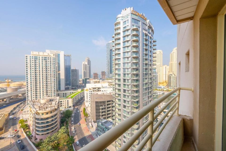 Elegant Marina Living Manchester Tower Apartment in Dubai