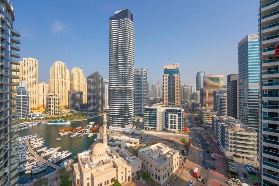 Elegant Marina Living Manchester Tower Apartment in Dubai