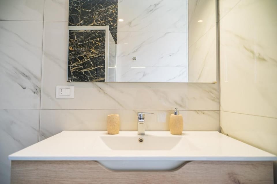 Modern home in the Center Ideal for Weekends Apartment in Bergamo