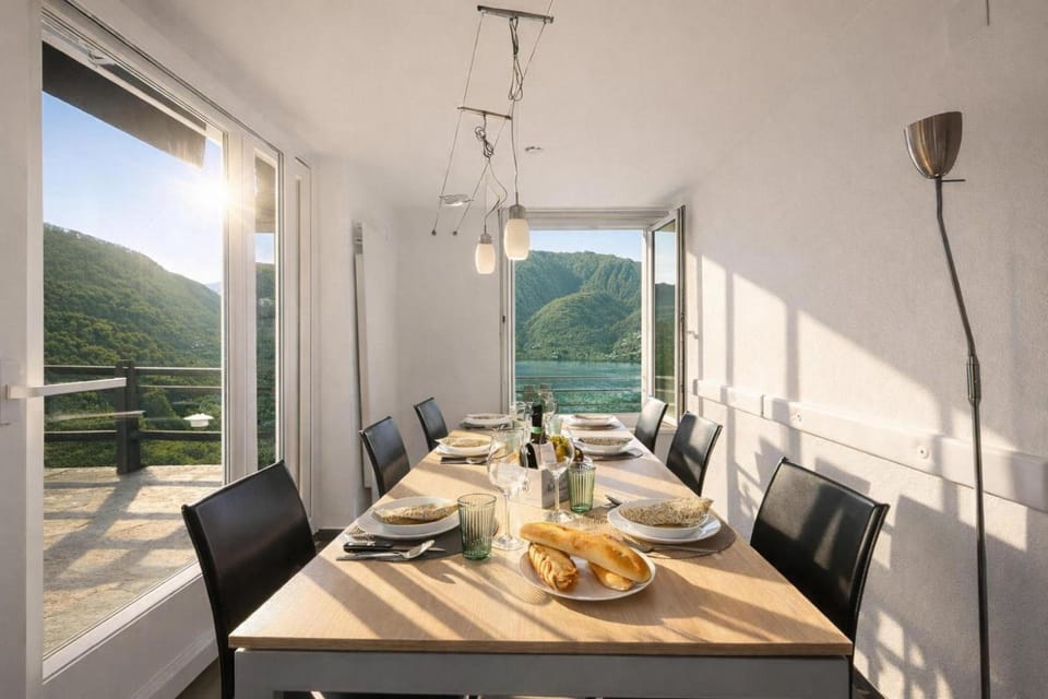 Dining area, Dining area