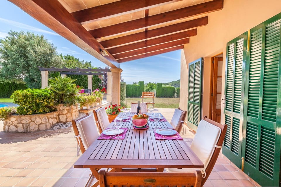 Garden, Dining area
