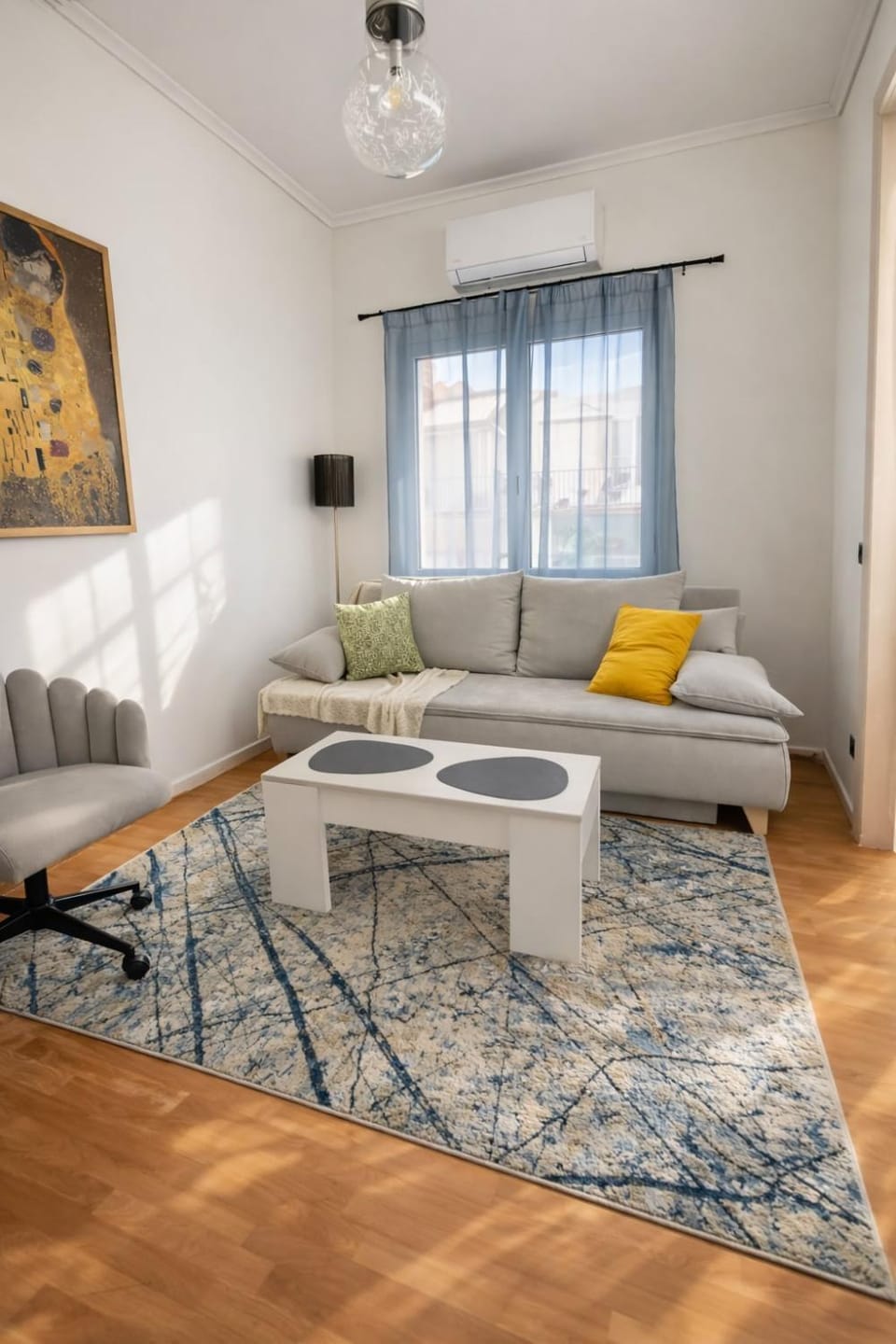 Minimal Urban Apartment near Kolonaki Apartment in Athens