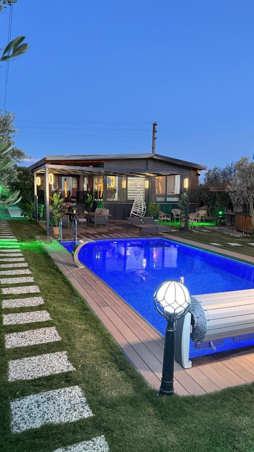 Akcavillagarden Villa in Izmir