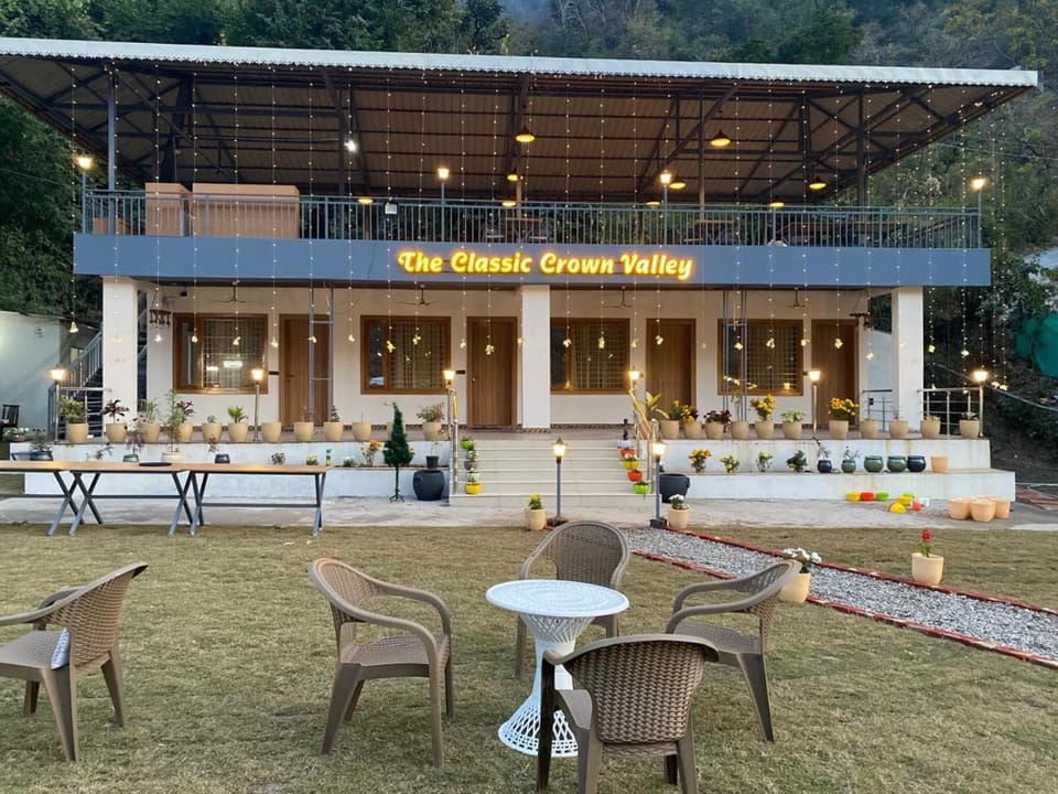 Theclassiccrownvalley Resort in Dehradun