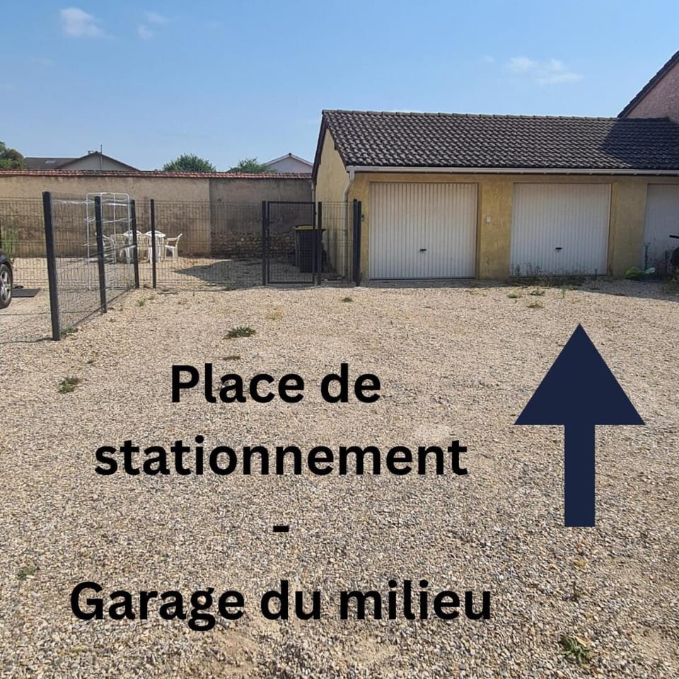 Day, Street view