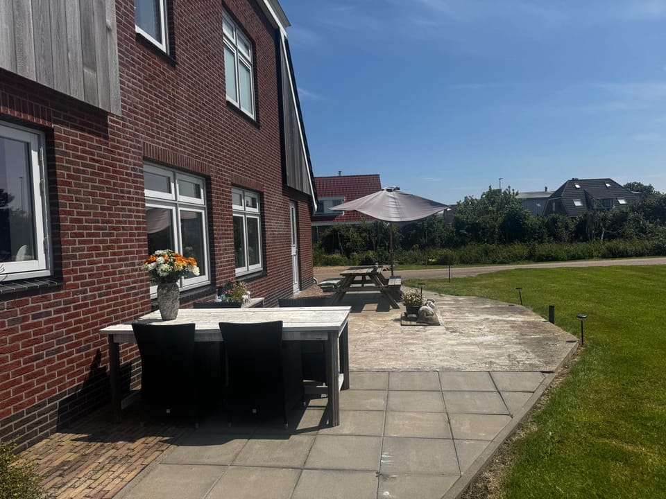 Property building, Garden, Garden view