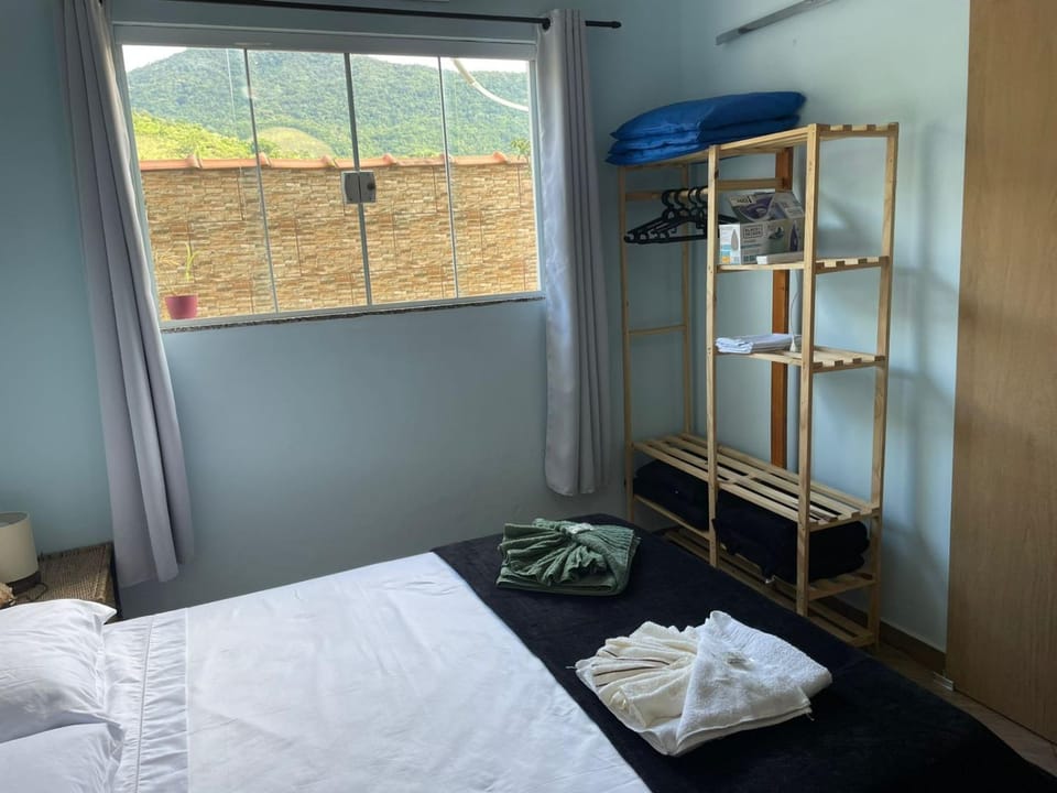 Bed, Bedroom, bunk bed, towels, wardrobe