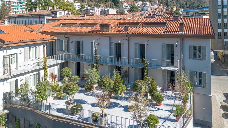 Le Dimore - Como City Center - Boutique apartments near Lake, Train and Bus Stations Apartment hotel in Como