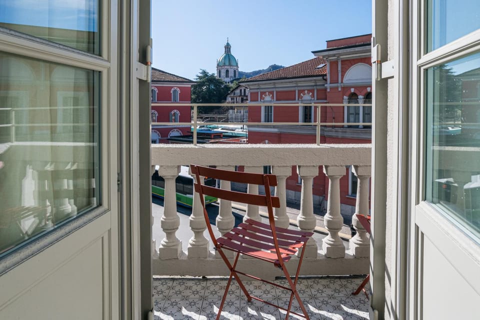 Le Dimore - Como City Center - Boutique apartments near Lake, Train and Bus Stations Apartment hotel in Como