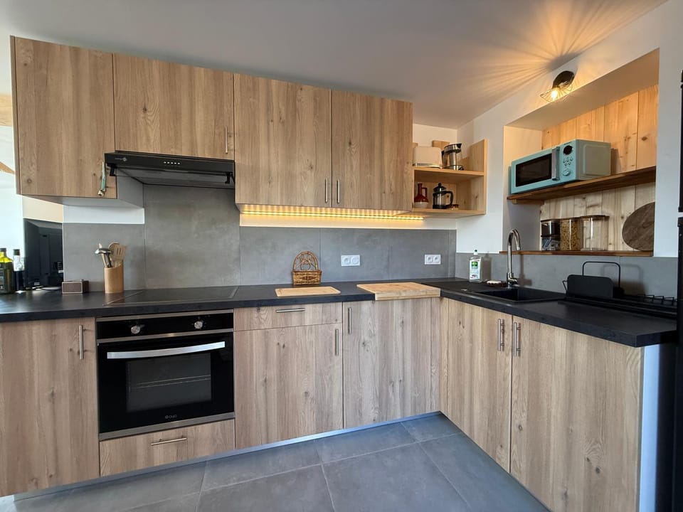 dishwasher, oven, stove