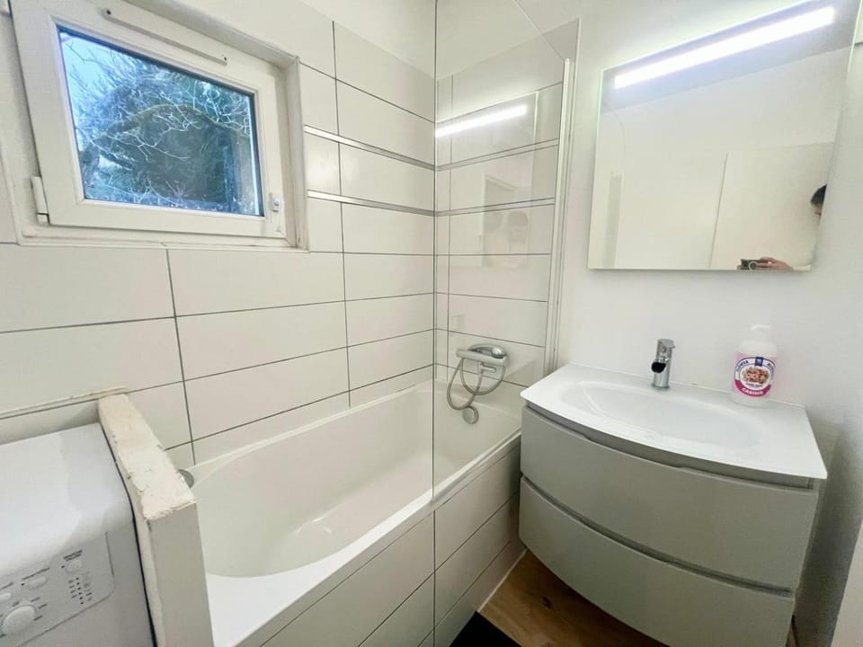 Bathroom, Bath
