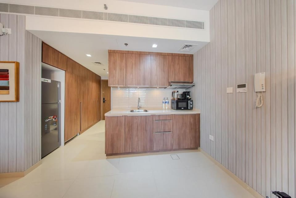 Uptown Al Zahia Studio in Sharjah - With Workstation Apartment in Al Sharjah