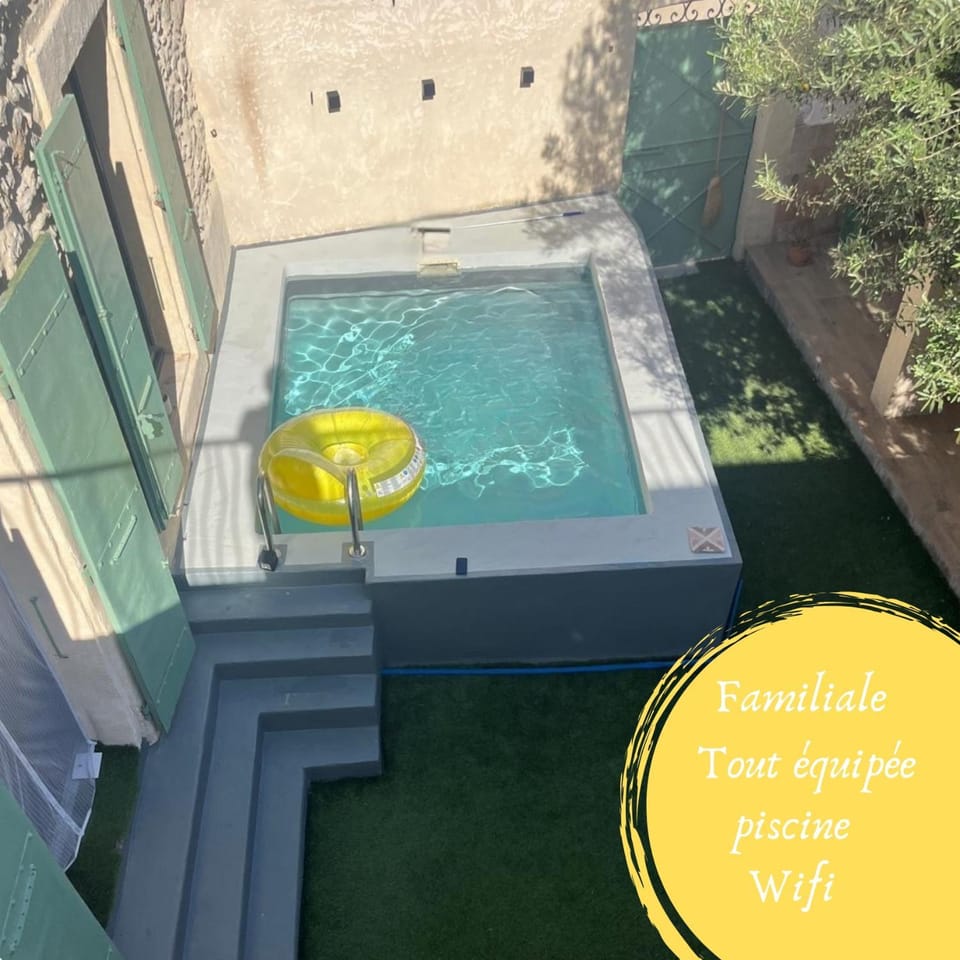 Maison de village avec piscine 8 personnes Villa in Occitanie