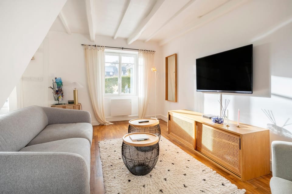 Property building, Living room