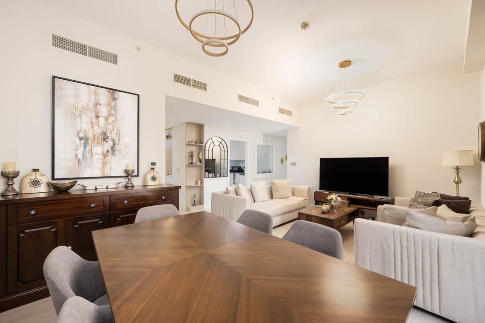 Bright Apartment with Large Balcony and Water View in JBR Apartment in Dubai
