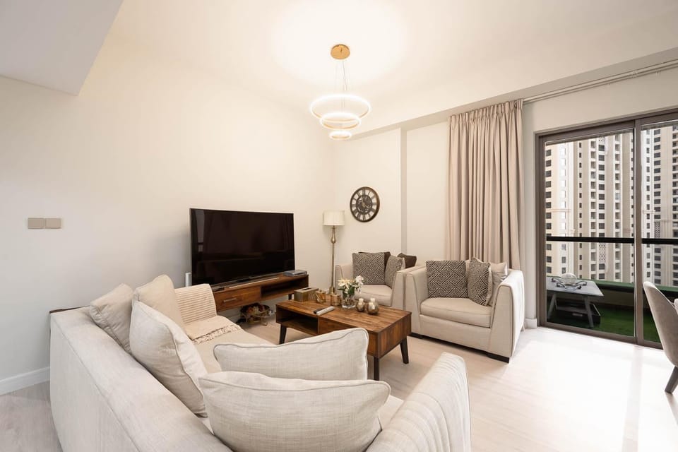 Bright Apartment with Large Balcony and Water View in JBR Apartment in Dubai