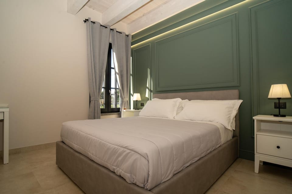 Bed, Photo of the whole room