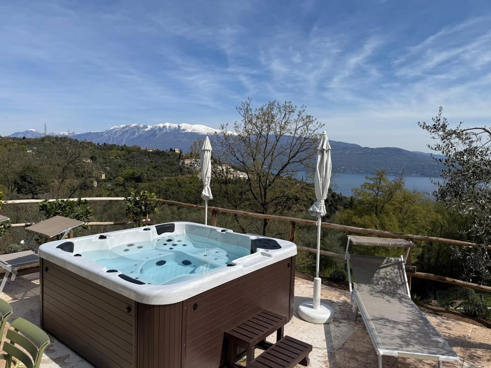 Dream Gardasee Chalet con giardino mediterraneo House in Lake Garda