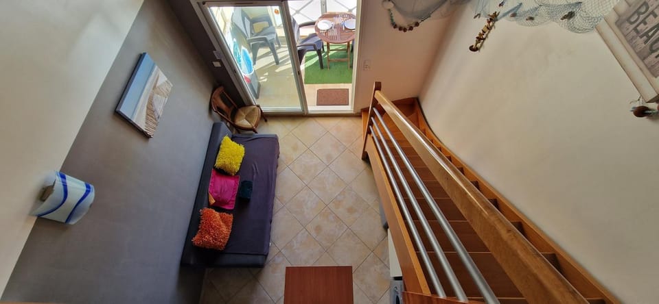 Living room, Photo of the whole room