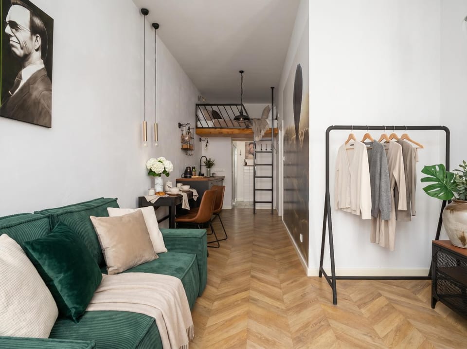 Bed, Living room, Photo of the whole room, Seating area, Bedroom, towels, wardrobe