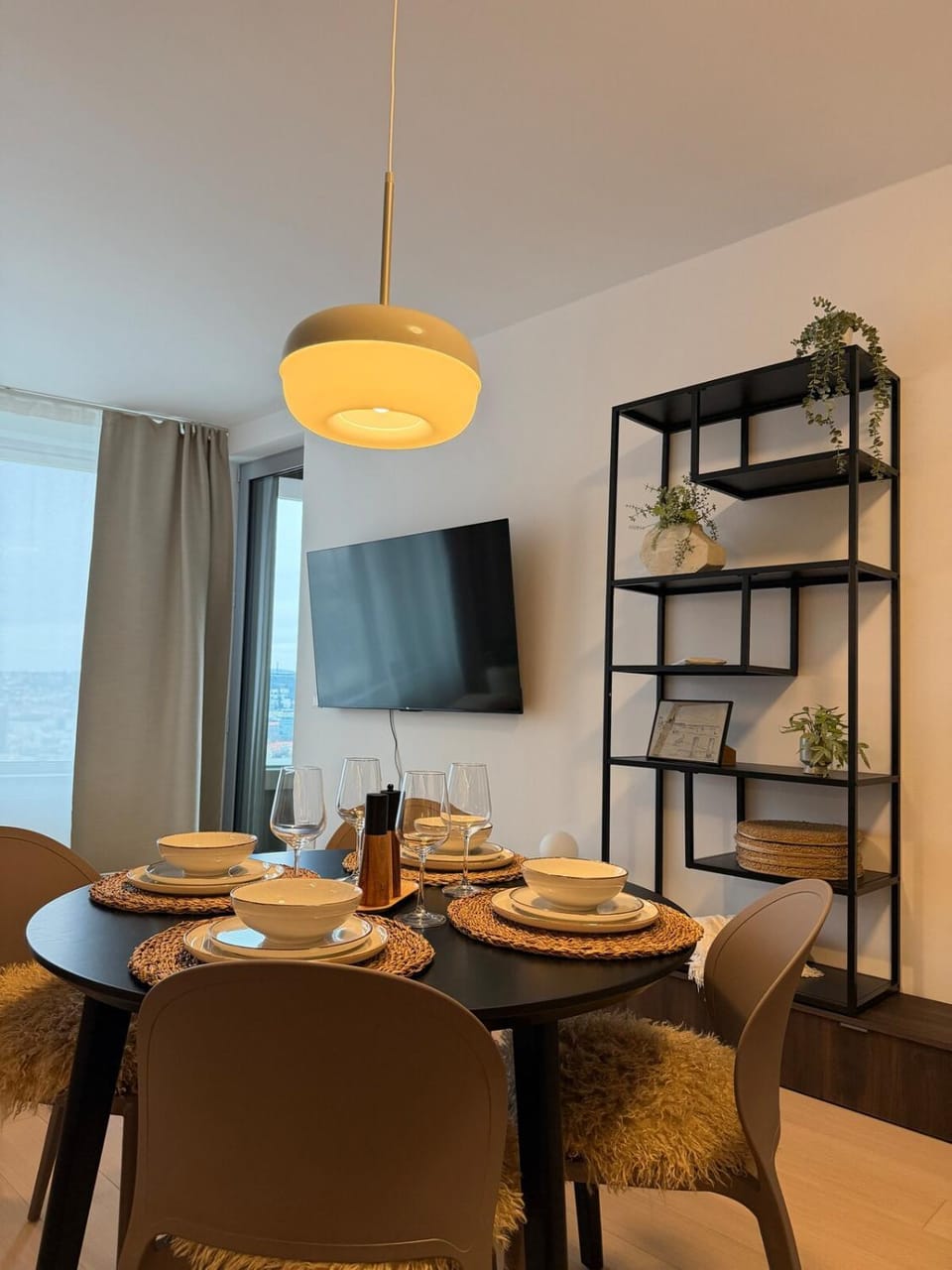TV and multimedia, Living room, Dining area