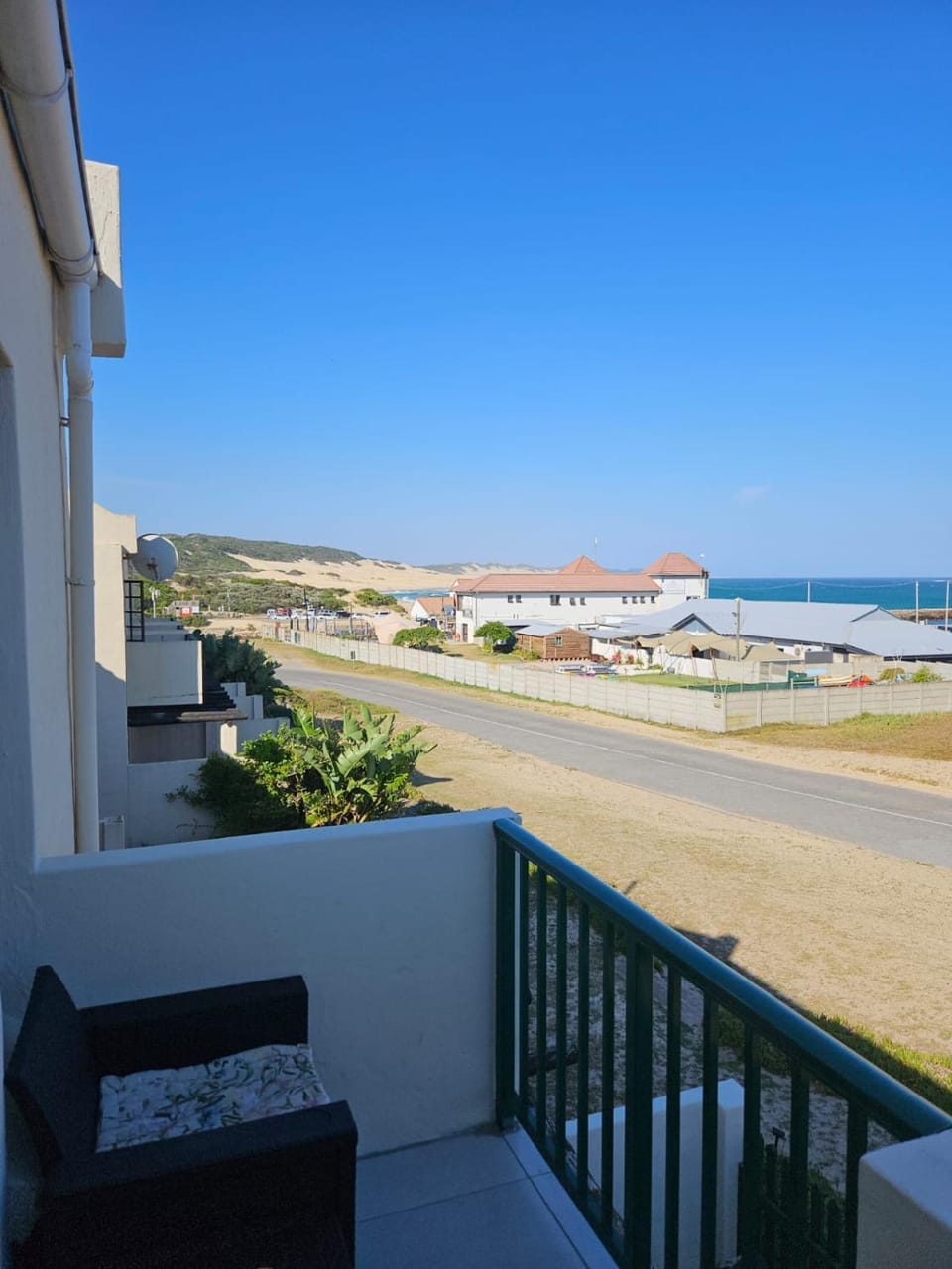 Property building, View (from property/room), View (from property/room), Lake view, Sea view, Sea view