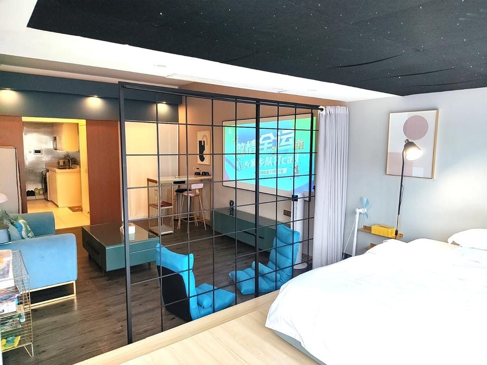 Bed, Living room, Bedroom