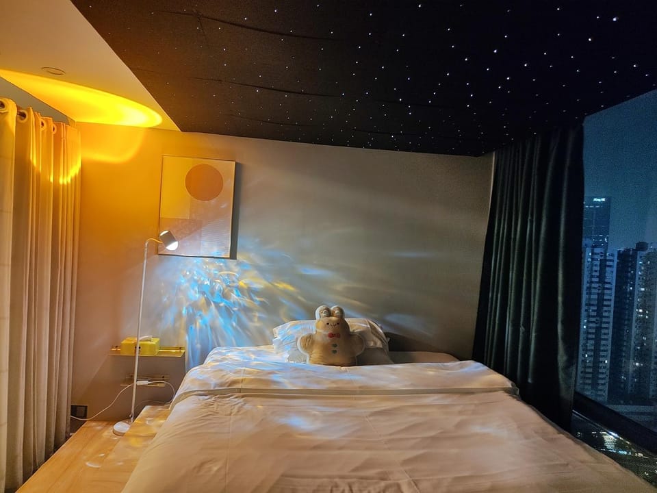 Bed, Bedroom