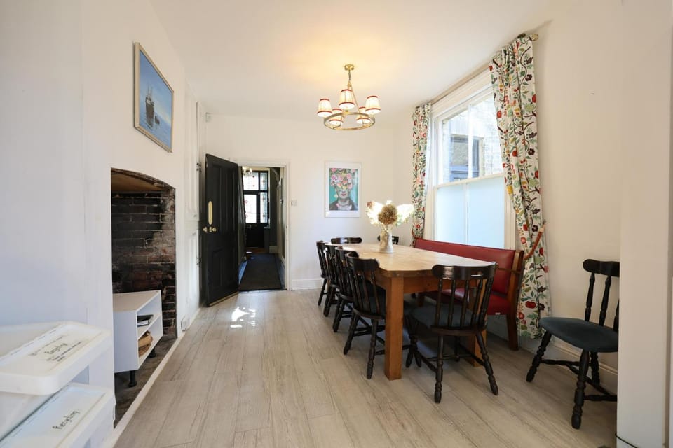 Dining area, Dinner