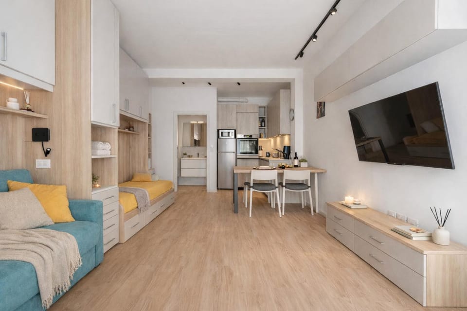 TV and multimedia, Kitchen or kitchenette, Living room, Dining area
