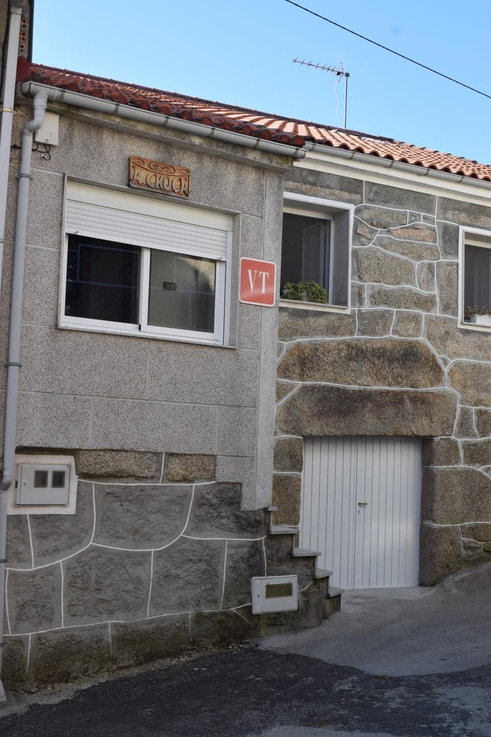 Facade/entrance