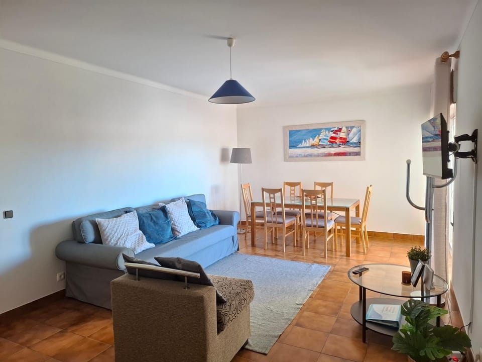 TV and multimedia, Living room, Dining area
