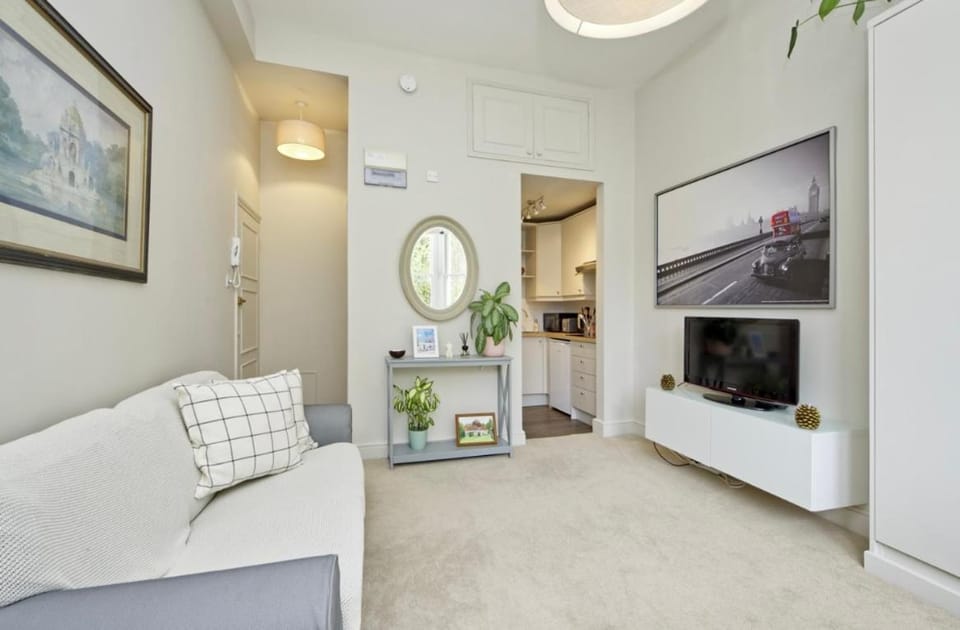 Apartment in Kensington Olympia Apartment in City of Westminster