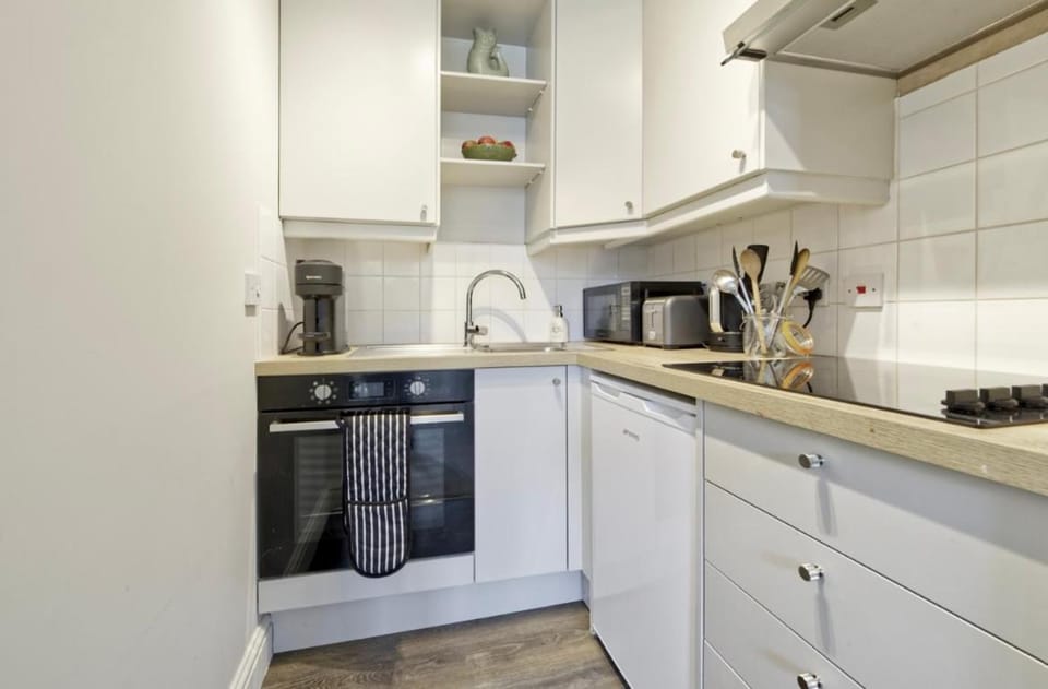 Apartment in Kensington Olympia Apartment in City of Westminster