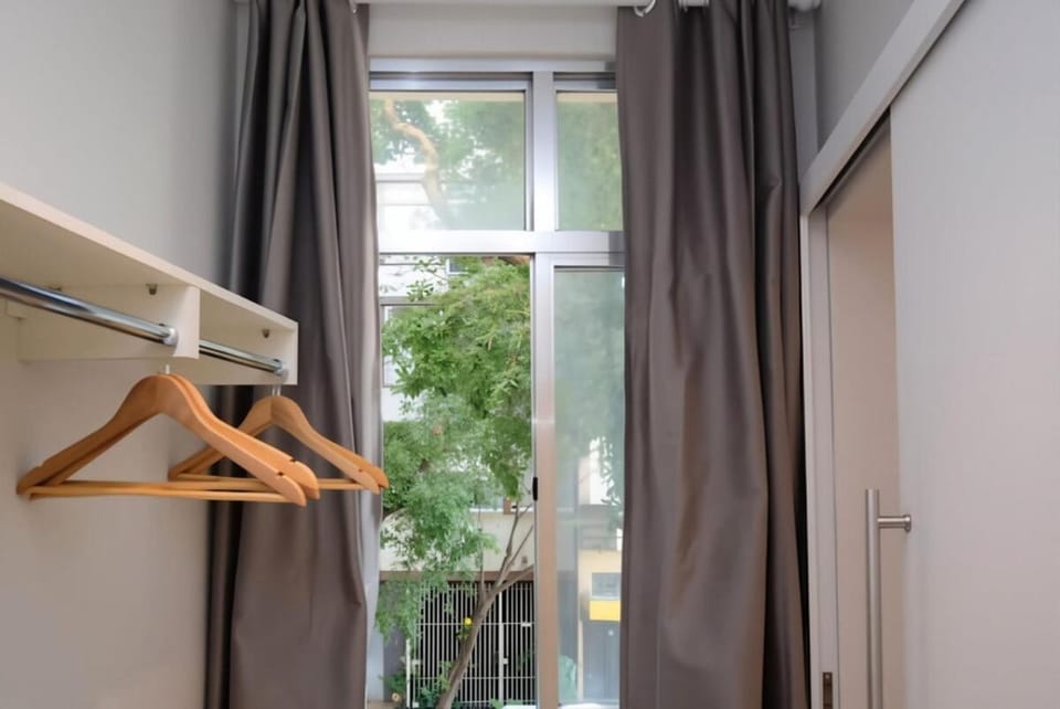 Quarto e sala charmoso a 400m da Praia! Wi-Fi, A/C Apartment in Rio de Janeiro