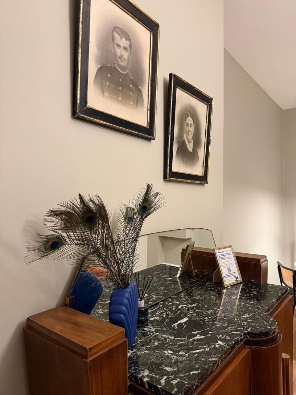 Living room, Decorative detail